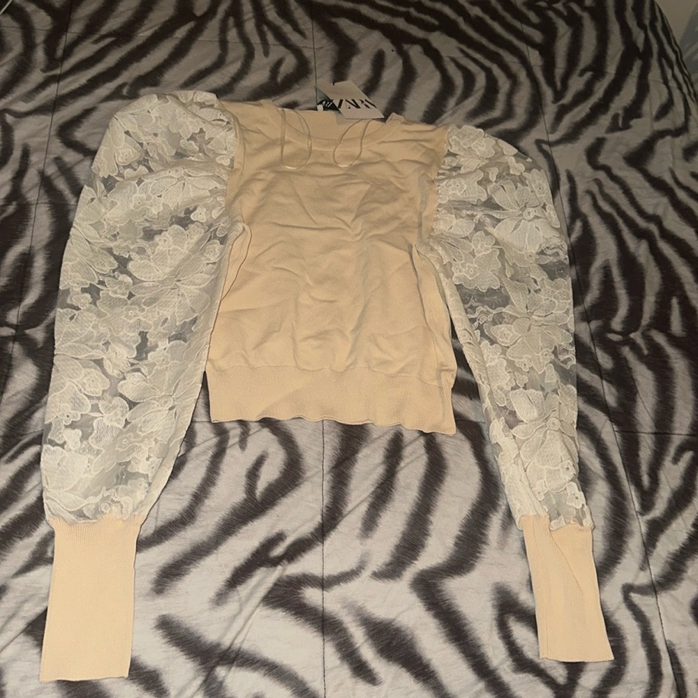 Zara lace sleeve, peach colored sweater, size M